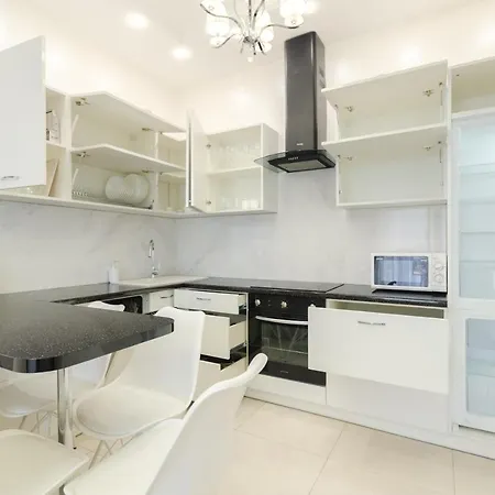 Petrovdom 197-214-182 In Cozy Apartment In Residence Complex Central Park Appartement Kiev